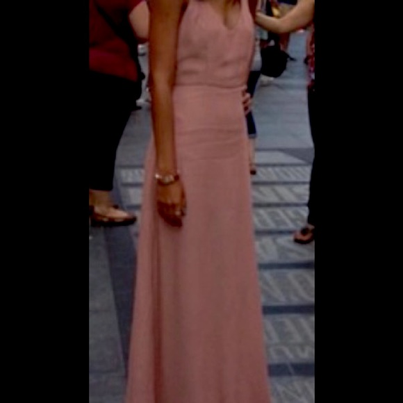 Gorgeous lace maxi dress with open lace back area. - Picture 2 of 4